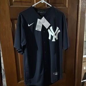Nike Men's Navy Yankees Shirt